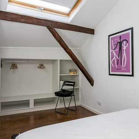Apartamento 2 Quartos, 2 Wc, Perto Av. Liberdade Lisboa