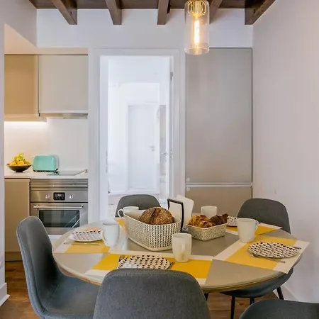 2 Bedroom With Ac Next To Avenida Da Liberdade Apartamento