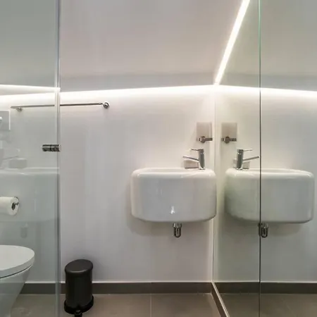 2 Bedroom With Ac Next To Avenida Da Liberdade *