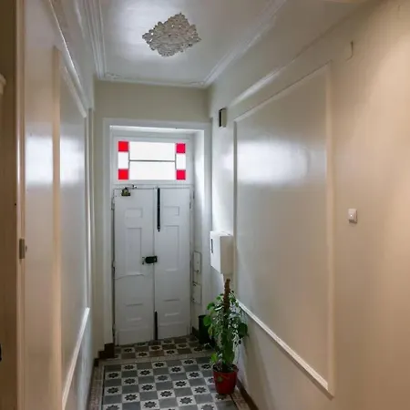 2 Bedroom With Ac Next To Avenida Da Liberdade Лиссабон