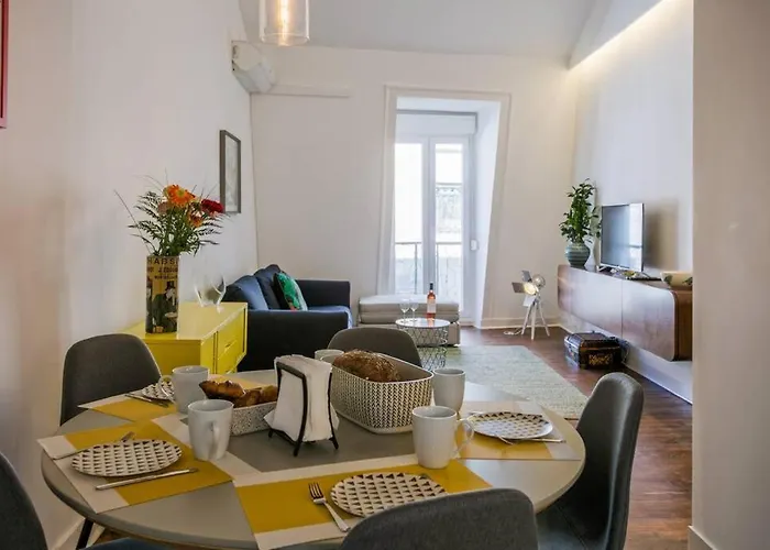 2 Bedroom With Ac Next To Avenida Da Liberdade Appartement *